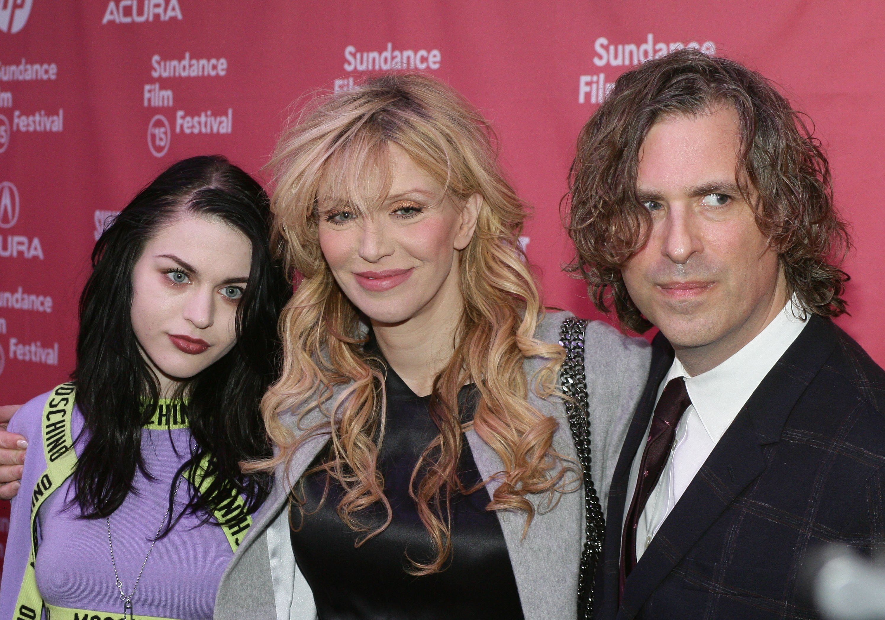 Frances Bean Cobain, Courtney Love y el director Brett Morgen en el Festival de Sundance 2015.